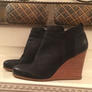 Croma black wedge heel booties size 8M